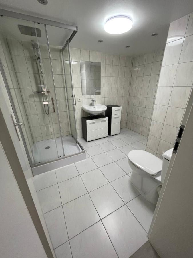 Hotel Op De Eck Niederkassel Ngoại thất bức ảnh